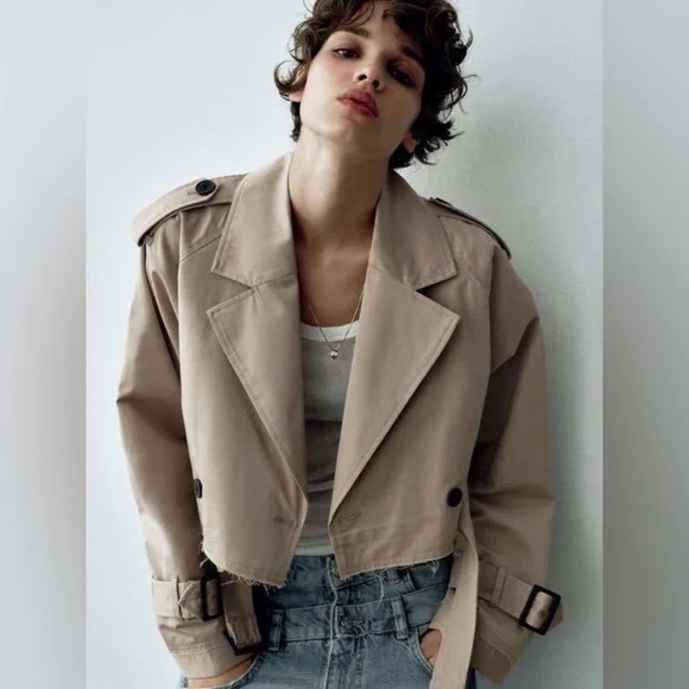Zara Cropped Trench Coat in Beige